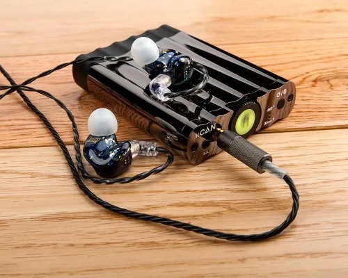 Bild: iFi xCAN: portabler Kopfhörerverstärker mit Bluetooth