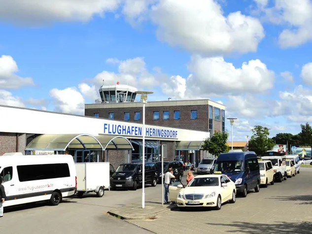 Bild: Per Flugzeug bequem nach Swinemünde