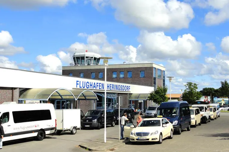 Bild: Per Flugzeug bequem nach Swinemünde