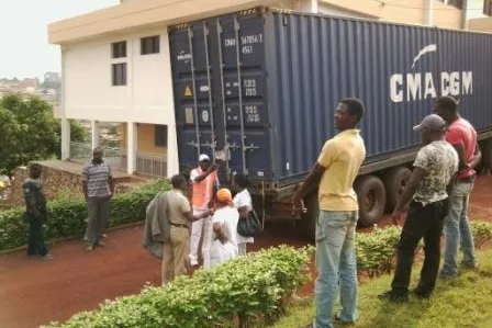 Hilfslieferung im Krankenhaus Bon Secours in Yaoundé (Kamerun) eingetroffen Bild: Hilfslieferung im Krankenhaus Bon Secours in Yaoundé (Kamerun) eingetroffen