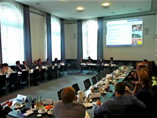 Vom Profiteur zum Akteur – auch Sportvereine machen CSR“/ HSV und FC St. Pauli beim „Round Table CSR“ am 21.9. Bild: Vom Profiteur zum Akteur – auch Sportvereine machen CSR“/ HSV und FC St. Pauli beim „Round Table CSR“ am 21.9.