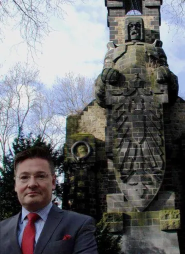 Köln: Bezirksvertreter Torsten Ilg fordert sinnvolles Nutzungskonzept für den Bismarckturm. Bild: Köln: Bezirksvertreter Torsten Ilg fordert sinnvolles Nutzungskonzept für den Bismarckturm.