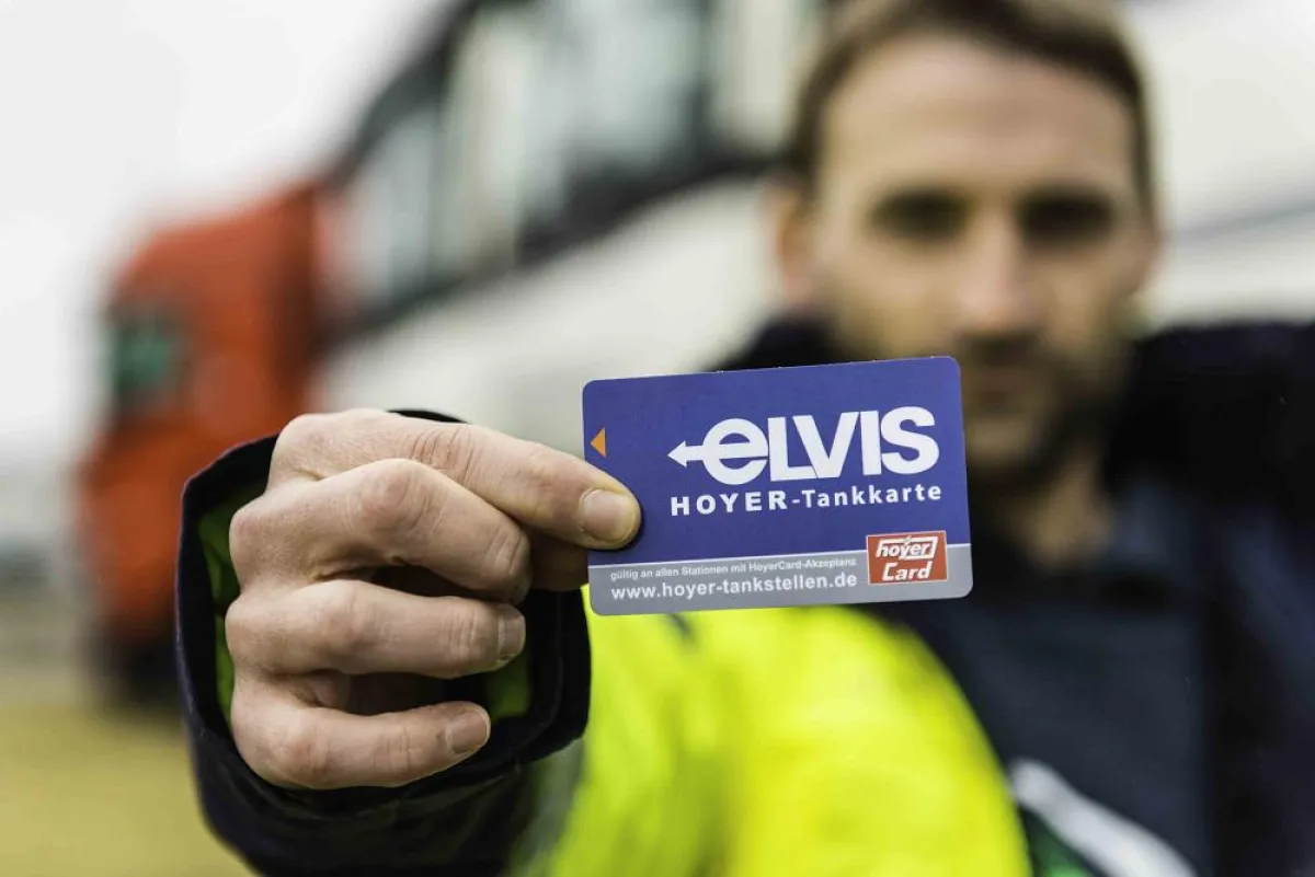 Die ELVIS-Mitglieder profitieren von Sonderkonditionen beim Tanken. (Foto: ELVIS AG)