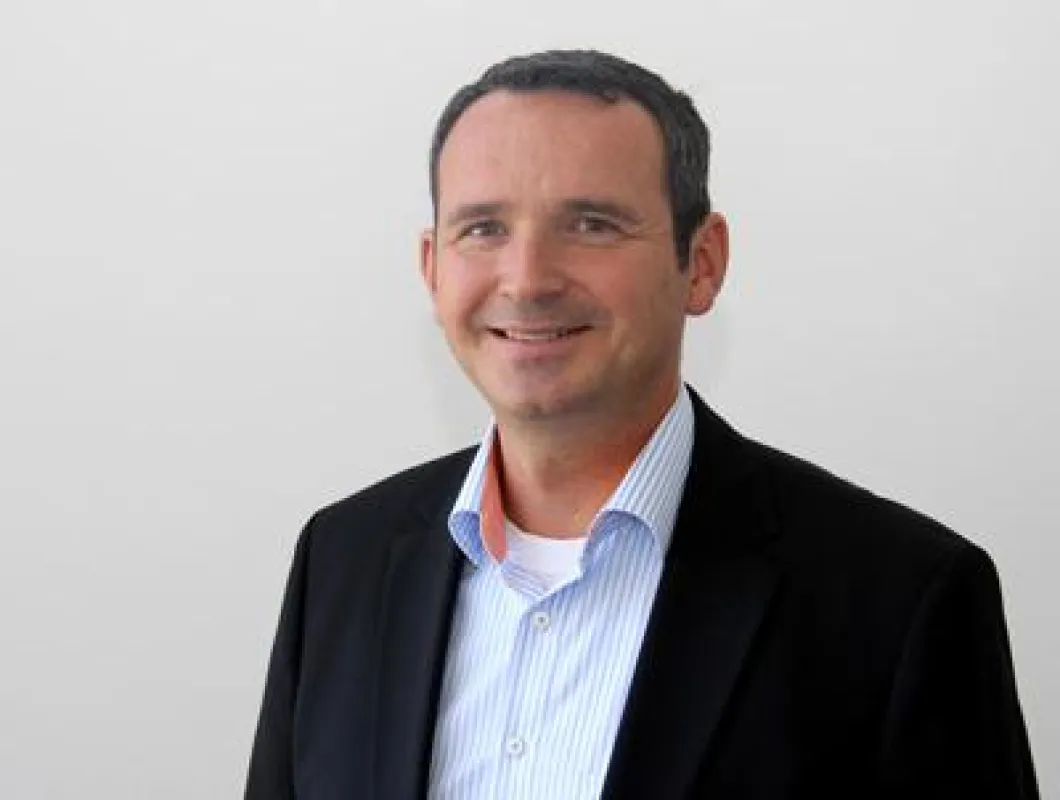Mike Stoy betreut von Ingelheim aus die Kunden der 7x7finanz GmbH im Rhein-Main-Gebiet. (Foto: 7x7)