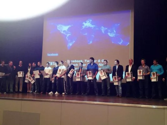 Bild: Taekwondo-Schule Fichtner zur besten Kampfkunstschule des Jahres 2012 gekürt
