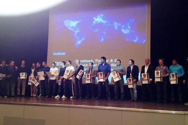 Bild: Taekwondo-Schule Fichtner zur besten Kampfkunstschule des Jahres 2012 gekürt