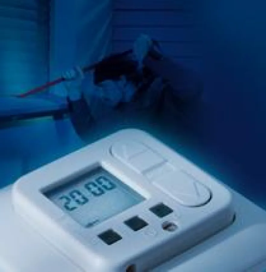 Die Zeitschaltuhr Timer U25: Bietet preiswerten Komfort und schützt vor Einbrechern.