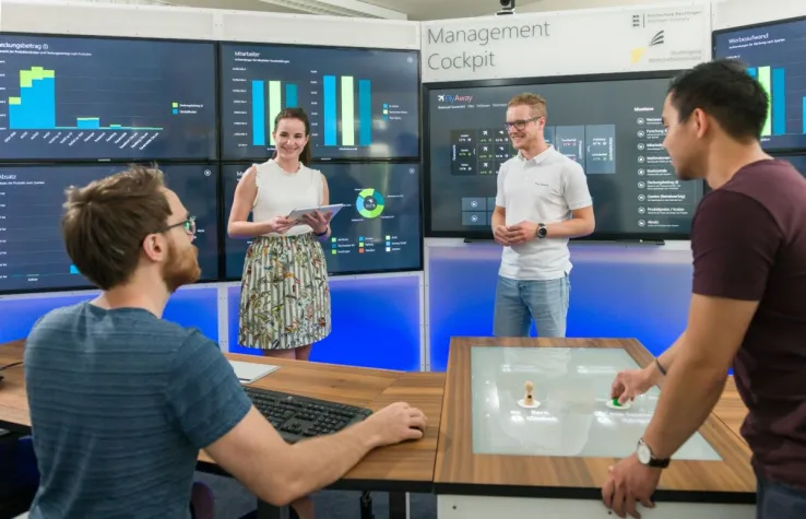 Bild: Softwareentwickler Lexware unterstützt Ausbildung an der Fakultät Informatik