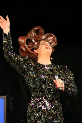 Frl. Wommy Wonder - Fix und vierzig! - Die große Geburtstags-Gala Bild: Frl. Wommy Wonder - Fix und vierzig! - Die große Geburtstags-Gala