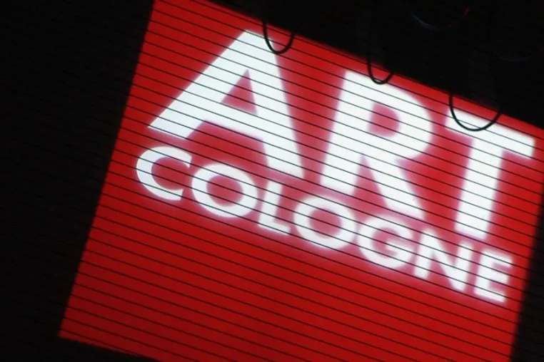 VernissageTV berichtet von der Art Cologne 2010 und zeigt Videokunstprogramm Bild: VernissageTV berichtet von der Art Cologne 2010 und zeigt Videokunstprogramm