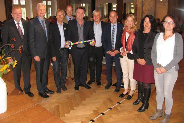 „Quartiere bewegen – gemeinsam aktiv für ein selbstbestimmtes Leben“ Bild: „Quartiere bewegen – gemeinsam aktiv für ein selbstbestimmtes Leben“