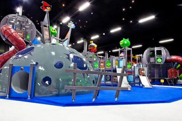 Bild: Angry Birds Activity Parks steigern das Reiseerlebnis von Kindern