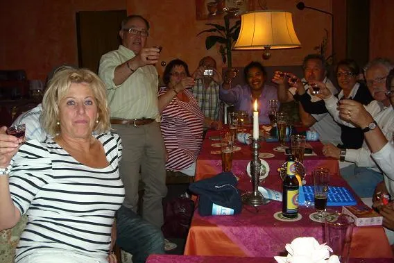 Übernachtungen und Party Wochenenden im Sauerland am Diemelsee Bild: Übernachtungen und Party Wochenenden im Sauerland am Diemelsee
