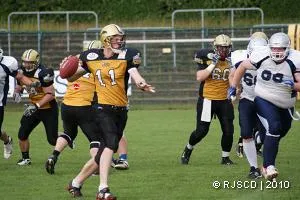 Bild: Dolphins verlieren gegen die Cadets mit 14:19 - Schwarze Serie der Paderborner Footballer hält an