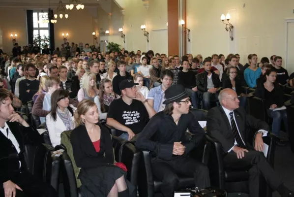 Bild: StudiumPlus begrüßt 203 Erstsemester - Erstmals auch Studierende aus Nordhessen dabei