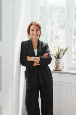Bild: Osteopathie-Praxis Pittino in München begleitet Frauen strukturiert durch die Perimenopause 