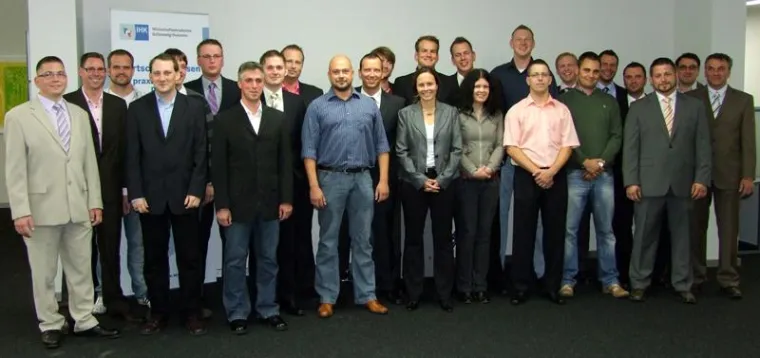 Bild: Fachschule verabschiedet 27 neue staatlich geprüfte Betriebswirte