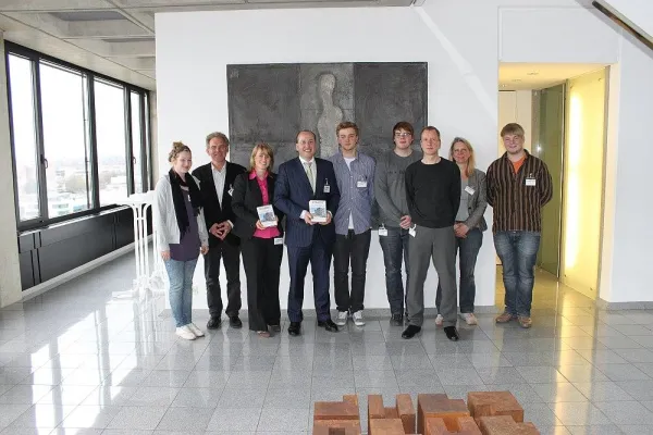 Bild: Schüler schnuppern bei Piepenbrock in die Praxis