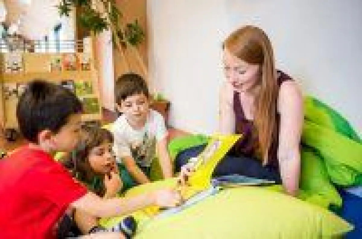 Fachkräftegewinnung für die Kinder- und Jugendhilfe.