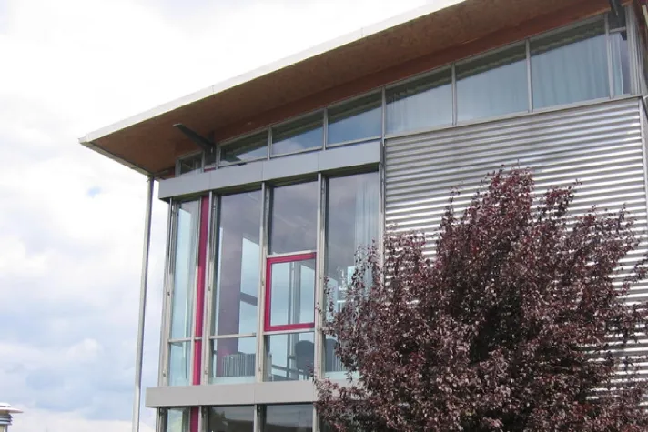 Jetzt informieren: Berufsbegleitendes Fernstudium Betriebswirtschaft Bild: Jetzt informieren: Berufsbegleitendes Fernstudium Betriebswirtschaft