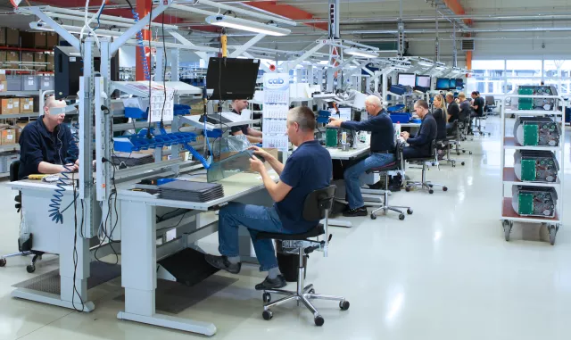 50 Jahre cab Produkttechnik - Kennzeichnung durch und durch, mit Etikett oder Laser Bild: 50 Jahre cab Produkttechnik - Kennzeichnung durch und durch, mit Etikett oder Laser