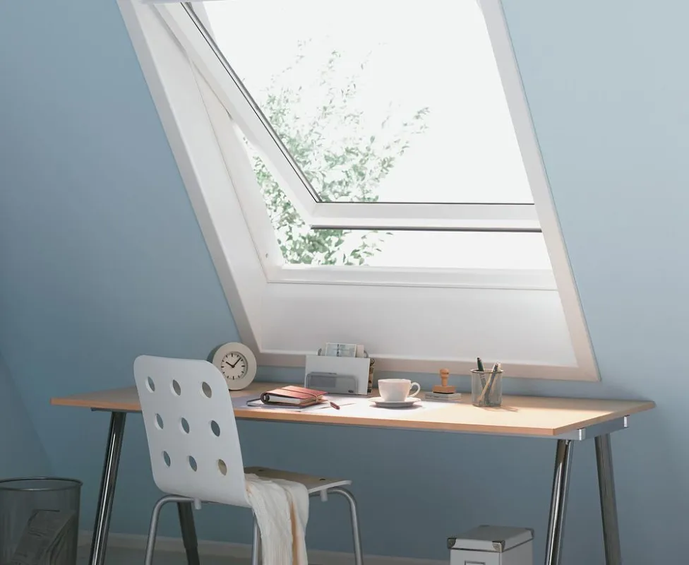 Sanierungsmaßnahmen helfen Heizkosten zu sparen, können aber eine Mieterhöhung zur Folge haben. Foto: Velux / Immowelt.de
