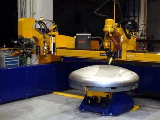 MicroStep Lösungen: Spezieller Brennschneidtisch für die Bearbeitung von Klöpperböden Bild: MicroStep Lösungen: Spezieller Brennschneidtisch für die Bearbeitung von Klöpperböden