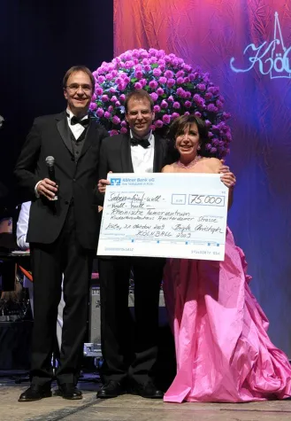 Bild: KölnBall-Spendenergebnis: 100.000 Euro an das Rheinische Tumorzentrum