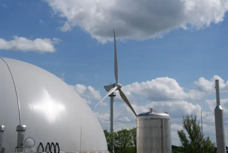 Test für Energiewende: erstes Kleinwindrad im Netzgebiet von E.DIS in Brandenburg und Mecklenburg-Vorpommern Bild: Test für Energiewende: erstes Kleinwindrad im Netzgebiet von E.DIS in Brandenburg und Mecklenburg-Vorpommern