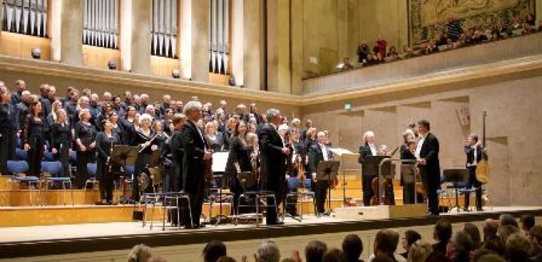 Die Arcis-Vocalisten mit Bachs Weihnachtsoratorium am 19. Dezember im Herkulessaal der Residenz in München Bild: Die Arcis-Vocalisten mit Bachs Weihnachtsoratorium am 19. Dezember im Herkulessaal der Residenz in München