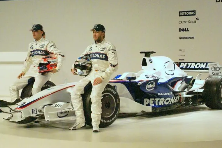 Das BMW Sauber F1 Team enthüllt neuen Boliden für die Saison 2008 Bild: Das BMW Sauber F1 Team enthüllt neuen Boliden für die Saison 2008