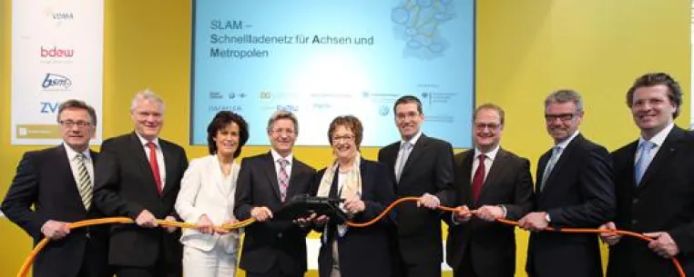 Bild: Start für flächendeckendes Schnellladenetz