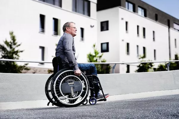 Bild: Innovativer Rollstuhl-Zusatzantrieb WheelDrive