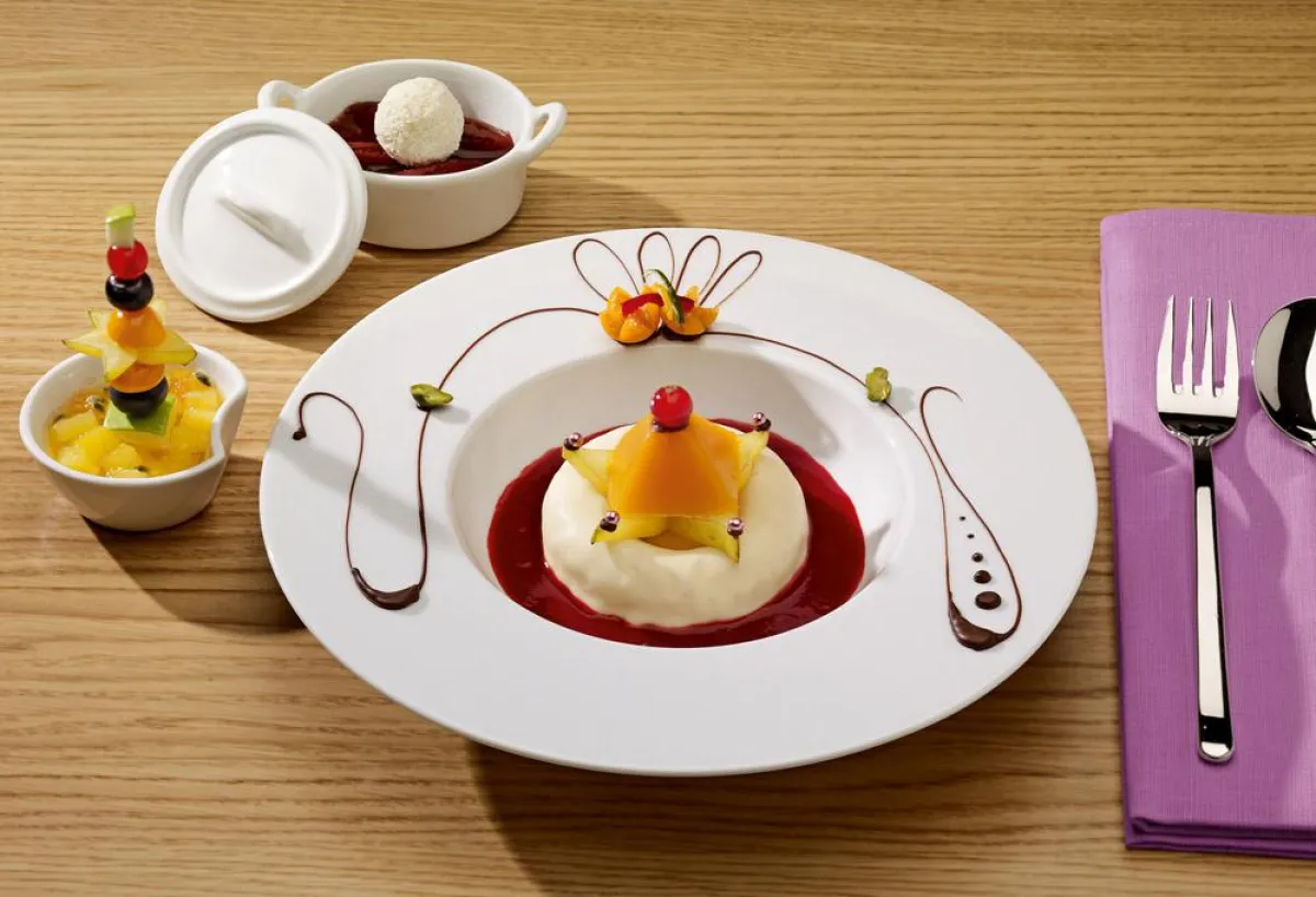 Perfektes Dessert: Servierplatten und Glasschälchen von VEGA für das Wintereis 2012 / 2013