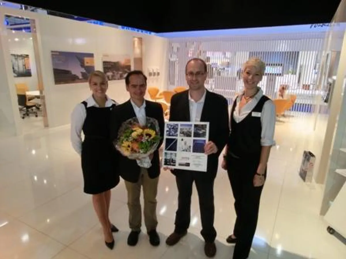 Ernennung zum Platinum-Partner bei der Intersolar: v.l. K. Schmidt (REC), B. Seiler & J. Weindl (Vorstände soleg), S. Kriebel (REC