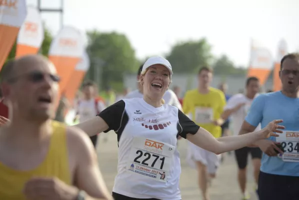 Bild: Auf zu neuen Rekorden - Beim DAK Firmenlauf Potsdam zeigt sich, dass die Wirtschaft läuft