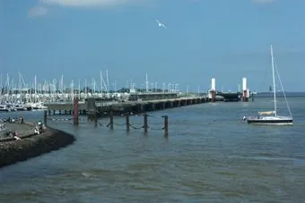 Komfortable Marinas – vielseitiges Revier - Cuxhaven gilt als heimliche Hauptstadt der Hochseesegler Bild: Komfortable Marinas – vielseitiges Revier - Cuxhaven gilt als heimliche Hauptstadt der Hochseesegler