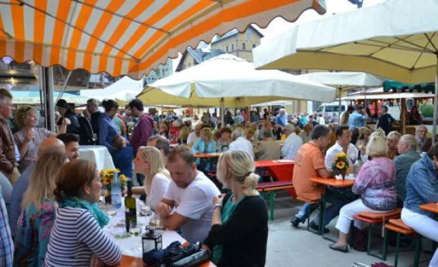 Bild: Jetzt schon vormerken: Vom 11. bis 20. August 2017 findet die „5. Weinwoche im Rheinauhafen Köln“ statt