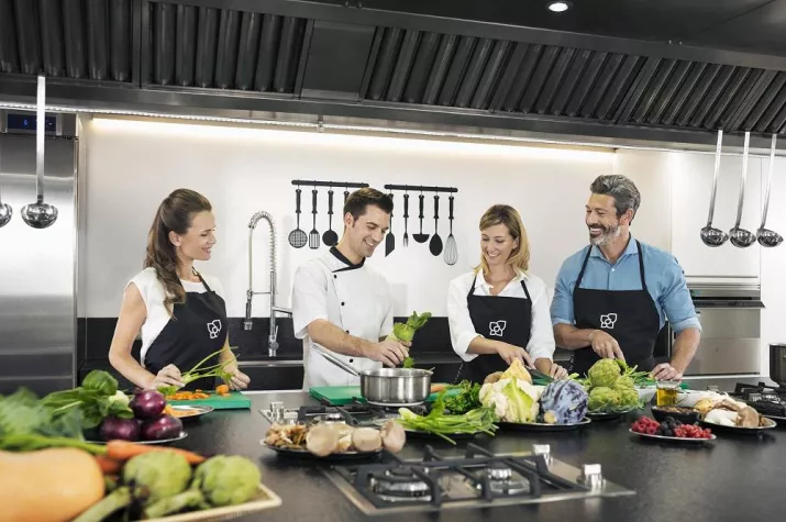 „Neues Bauchgefühl“ – Ernährung als gefragter Wellnesstrend Bild: „Neues Bauchgefühl“ – Ernährung als gefragter Wellnesstrend