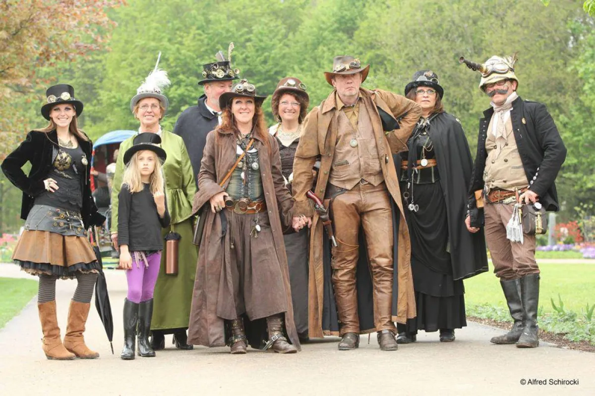 Steampunkspaß mit dem Dampfzirkus Papenburg