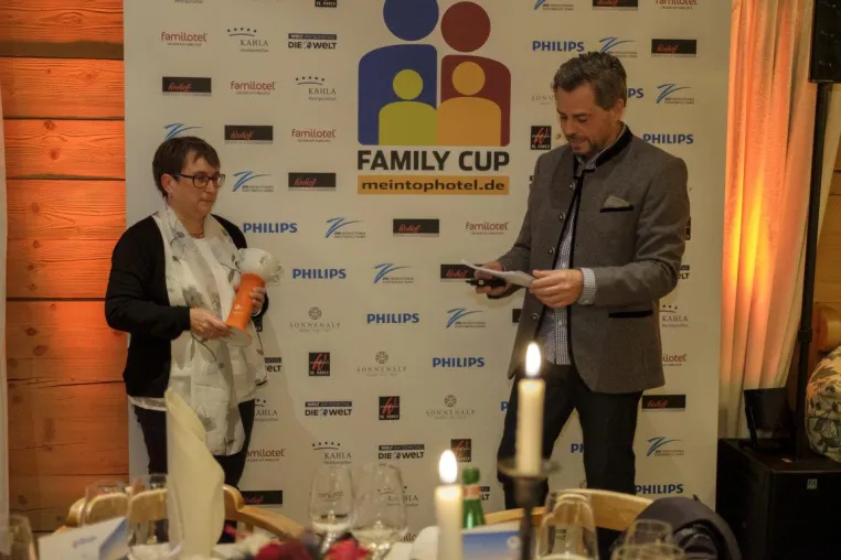 Familotel Feldberger Hof beim Family Cup 2019 in der Kategorie Logis ausgezeichnet Bild: Familotel Feldberger Hof beim Family Cup 2019 in der Kategorie Logis ausgezeichnet