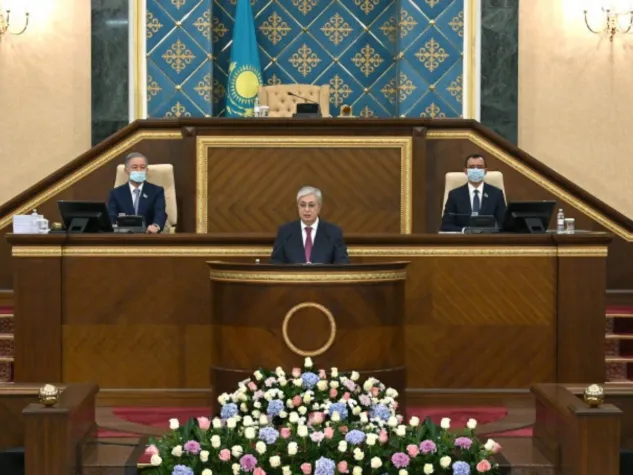 Botschaft von Präsident Kassym-Schomart Tokajew an das Volk Kasachstans. REALISMUS DER MEINUNGEN Bild: Botschaft von Präsident Kassym-Schomart Tokajew an das Volk Kasachstans. REALISMUS DER MEINUNGEN