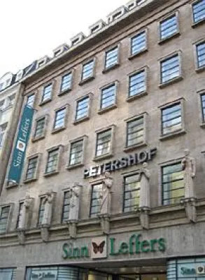 Bild: Literatur bei SinnLeffers