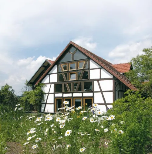 Kuren mit medizinischem Anspruch: Authentischer Ayurveda in Deutschland Bild: Kuren mit medizinischem Anspruch: Authentischer Ayurveda in Deutschland