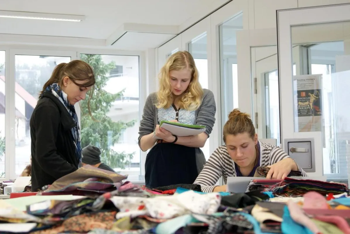 Schülerinnen der Modefachschule Sigmaringen
