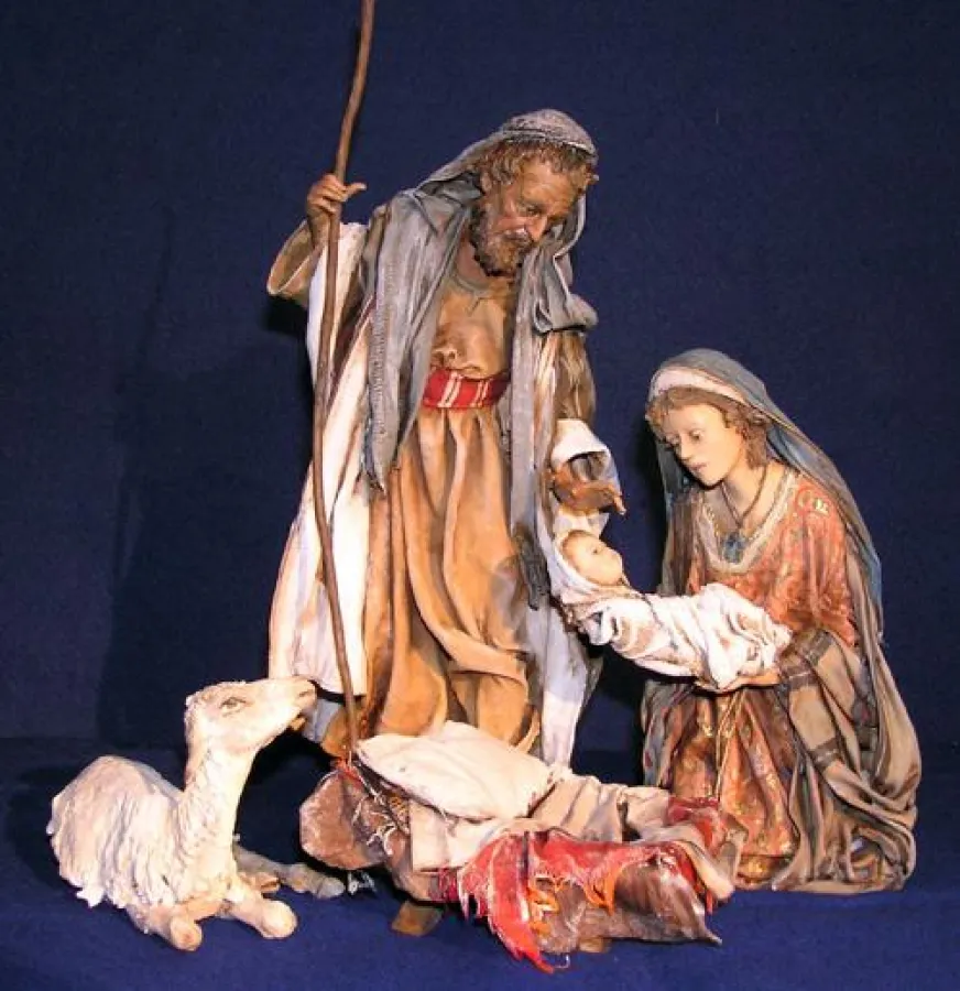 Diese Darstellung von Maria und Josef ist im Krippenmuseum in Oberstadion zu sehen und stammt von Angela Tripi aus Palermo, einer der bedeutendsten Krippenkünstlerinnen in Europa.