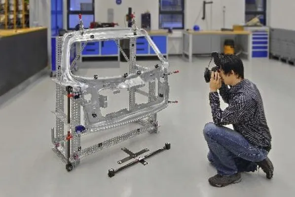 Bild: Portables optisches KMG - Jetzt auch für Schweißbolzen