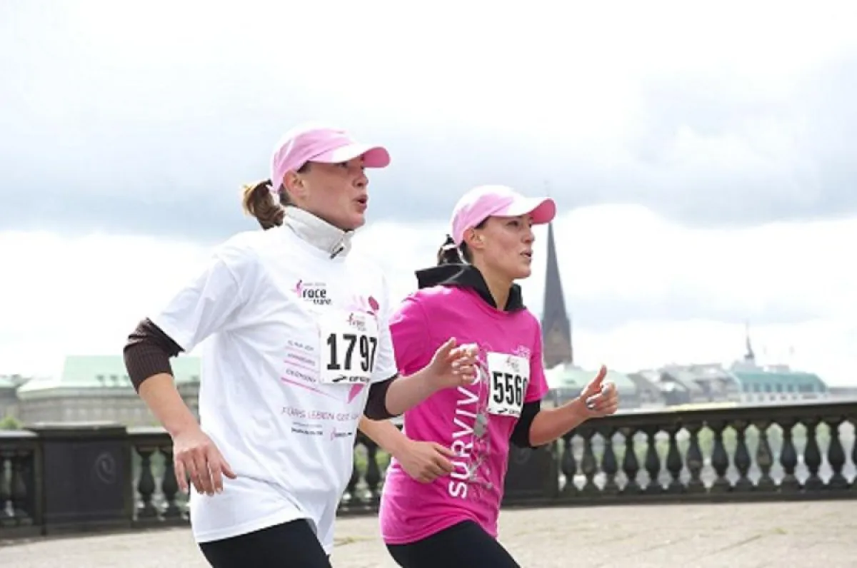 LANDS` END ruft zum Race for the Cure in Köln auf