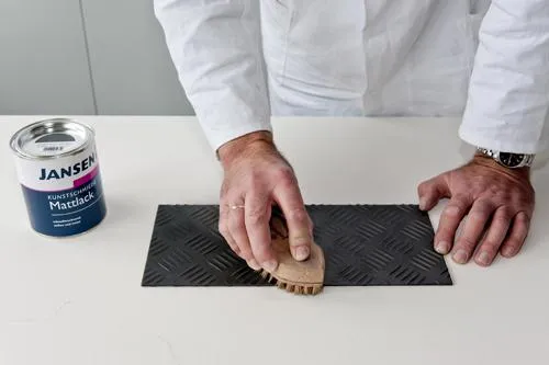 Effektvolle Lacke für innen und außen Bild: Effektvolle Lacke für innen und außen