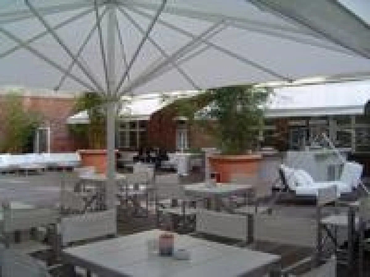 Neue Großschirm - Format bei May Sonnenschirme GmbH